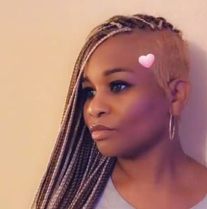 Meet your Posher, Aisha